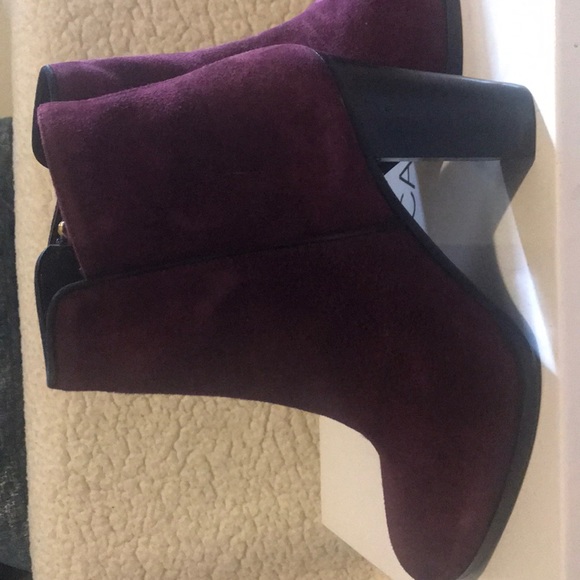 Brand new Burgundy Suede Ankle booties. Italy - Picture 8 of 8